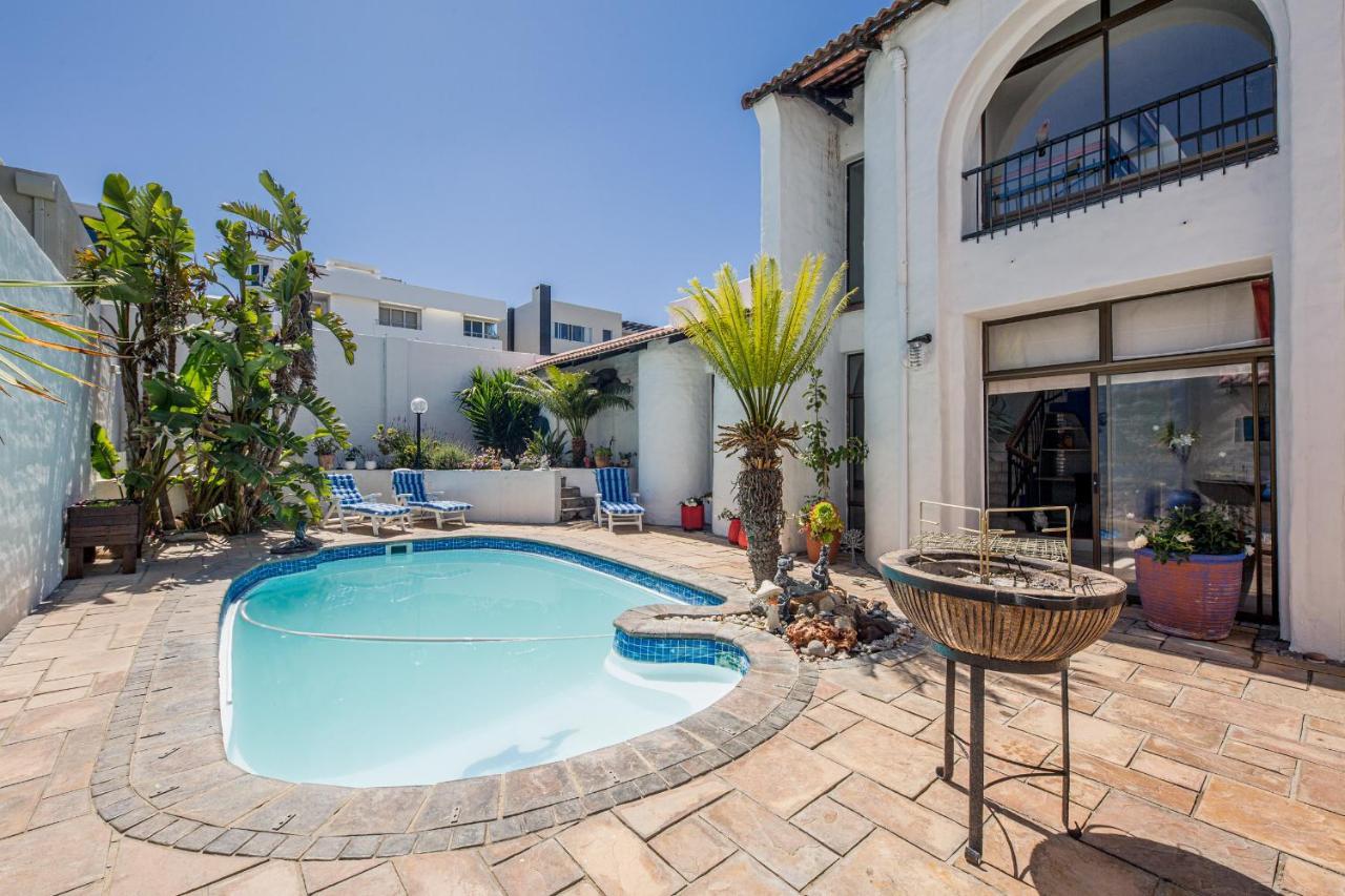 Big Blue Accommodation Bloubergstrand Extérieur photo